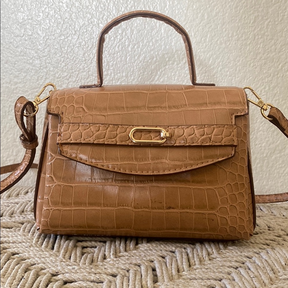 a new day - Tan Crossbody Bag with Crocodile Texture and Gold Hardware